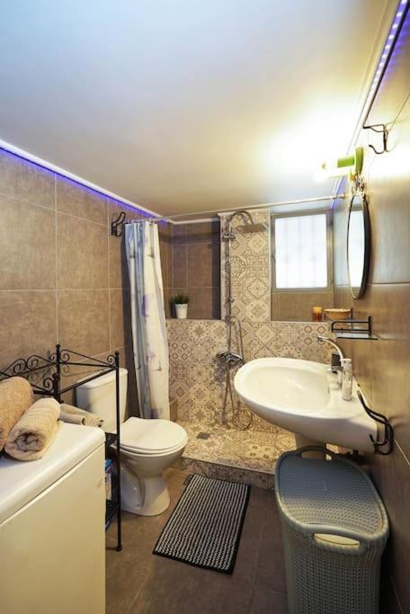 Cozy Athens Apartment / 2' From Metro Station Exterior photo